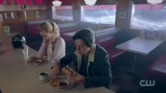 RD-Caps-2x01-A-Kiss-Before-Dying-106-Betty-Jughead.png (1.21 MB)