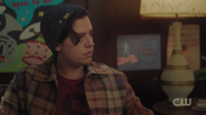 RD-Caps-5x03-Graduation-26-Jughead