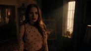 RD-Caps-4x06-Hereditary-53-Cheryl.png (1,005 KB)