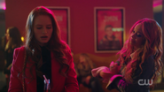 RD-Caps-2x14-The-Hills-Have-Eyes-99-Cheryl-Toni