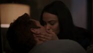 RD-Caps-5x18-Next-to-Normal-13-Archie-Veronica