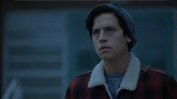 RD-Promo-2x05-When-a-Stranger-Calls-15-Jughead.jpg