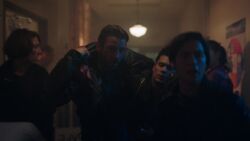 RD-Caps-2x21-Judgment-Night-07-FP-Fangs-Jughead