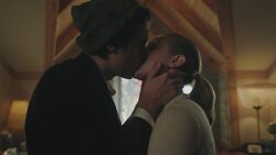 RD-Caps-4x13-The-Ides-of-March-99-Jughead-Betty