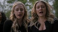 RD-Caps-5x18-Next-to-Normal-125-Betty-Alice