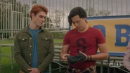 RD-Caps-5x03-Graduation-106-Archie-Jughead.png (1.99 MB)