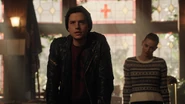 RD-Promo-4x16-The-Locked-Room-2-Jughead-Betty-Stonewall.jpg (523 KB)