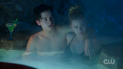 RD-Caps-2x14-The-Hills-Have-Eyes-49-Jughead-Betty