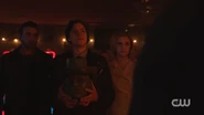 RD-Caps-2x12-The-Wicked-and-The-Divine-109-FP-Jughead-Betty.png (776 KB)