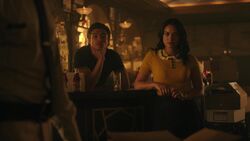 RD-Caps-3x03-As-Above-So-Below-49-Reggie-Veronica