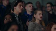 RD-Caps-2x22-Brave-New-World-135-Jughead-Betty