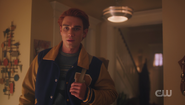 RD-Caps-6x22-Night-of-the-Comet-147-Archie