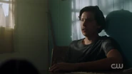 RD-Caps-2x05-When-a-Stranger-Calls-45-Jughead.png (850 KB)