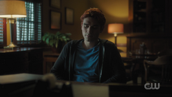 RD-Caps-5x03-Graduation-37-Archie