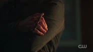 RD-Caps-2x01-A-Kiss-Before-Dying-139-Brass-knuckles.png (684 KB)