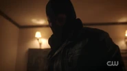 RD-Caps-2x01-A-Kiss-Before-Dying-167-Black-Hood.png (583 KB)