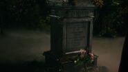 RD-Caps-6x04-The-Witching-Hour(s)-126-Thomasina-Headstone