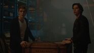 RD-Promo-2x07-Tales-from-the-Darkside-09-Archie-Jughead