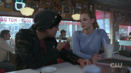 RD-Caps-2x08-House-of-the-Devil-68-Jughead-Betty