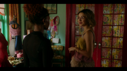 KK-Caps-1x05-Song-for-a-Winters-Night-53-Josie-Pepper