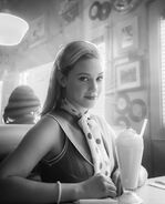 Retro Photo - Lili Reinhart (Betty Cooper)