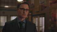 RD-Caps-4x13-The-Ides-of-March-44-Mr-Honey