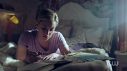RD-Caps-2x01-A-Kiss-Before-Dying-07-Betty.png (1.12 MB)
