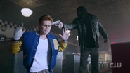 RD-Caps-2x01-A-Kiss-Before-Dying-116-Archie-Black-Hood.png (1.09 MB)