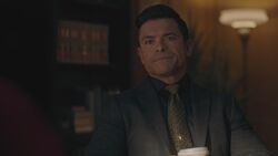 RD-Caps-3x10-The-Stranger-43-Hiram