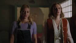 RD-Caps-3x21-The-Dark-Secret-of-Harvest-House-37-Betty-Polly