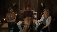 RD-Promo-3x21-The-Dark-Secret-of-Harvest-House-12-Polly-Edgar-Alice-Betty