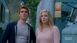 RD-Caps-2x06-Death-Proof-19-Archie-Betty