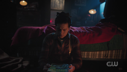 RD-Caps-7x03-Sex-Education-54-Jughead