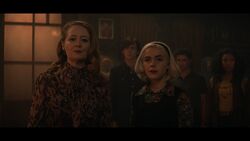 CAOS-Caps-3x08-Sabrina-Is-Legend-76-Zelda-Sabrina