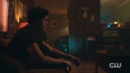 RD-Caps-2x13-The-Tell-Tale-Heart-21-Jughead.png (1.14 MB)