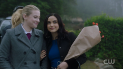 Riverdale's Betty and Veronica love each other so much IRL, because female  friendships FTW - HelloGigglesHelloGiggles