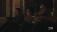 RD-Caps-6x19-The-Witches-of-Riverdale-146-Marty-Reggie-Kevin.png (1.37 MB)
