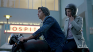 RD-Caps-2x01-A-Kiss-Before-Dying-87-Jughead-Betty-motorcycle.png (1.09 MB)