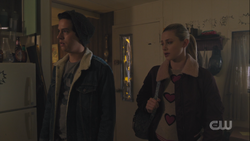 RD-Caps-3x16-Big-Fun-89-Jughead-Betty