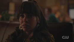 RD-Caps-7x04-Love-&-Marriage-103-Toni