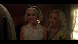 CAOS-Caps-3x04-The-Hare-Moon-66-Sabrina-Hilda