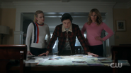 RD-Caps-2x15-There-Will-Be-Blood-23-Betty-Jughead-Alice.png (1.39 MB)
