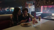 RD-Caps-5x19-Riverdale-RIP-56-Tabitha-Jughead.jpg (136 KB)