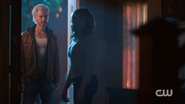 RD-Caps-2x12-The-Wicked-and-The-Divine-127-Shady-Man-Alice.png (1.02 MB)