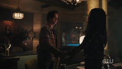 Jughead and Veronica make a deal