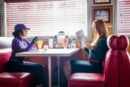 RD-Promo-6x05-The-Jughead-Paradox-12-Toni-Cheryl.jpg (391 KB)