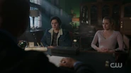 RD-Caps-2x15-There-Will-Be-Blood-120-Jughead-Betty.png (1.31 MB)