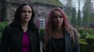 RD-Caps-2x17-The-Noose-Tightens-67-Veronica-Toni