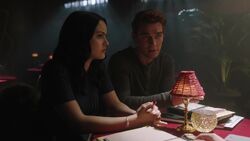 RD-Caps-3x21-The-Dark-Secret-of-Harvest-House-13-Veronica-Archie