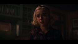 CAOS-Caps-3x07-The-Judas-Kiss-32-Sabrina